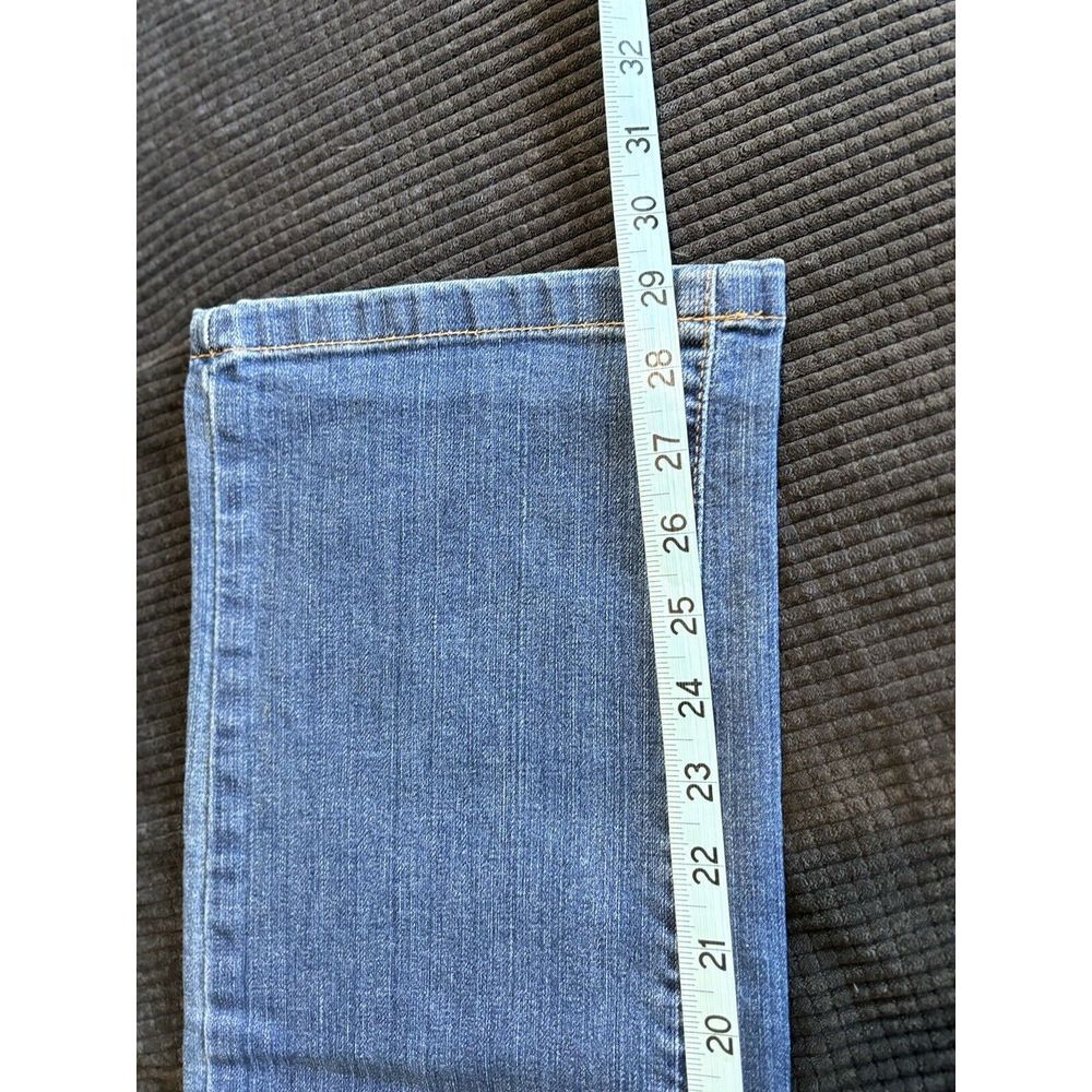 L.L.‎ Bean Medium Wash Denim Jeans Size 10 Straight Leg Mid Rise Zip/Button - Picture 6 of 6